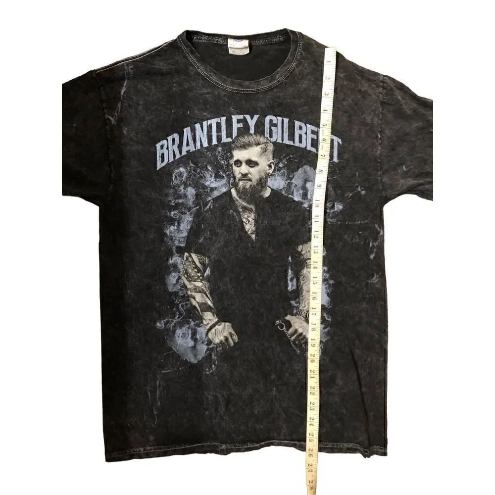 Brantley Gilbert 2022 black gray stone washed concert tee size M
